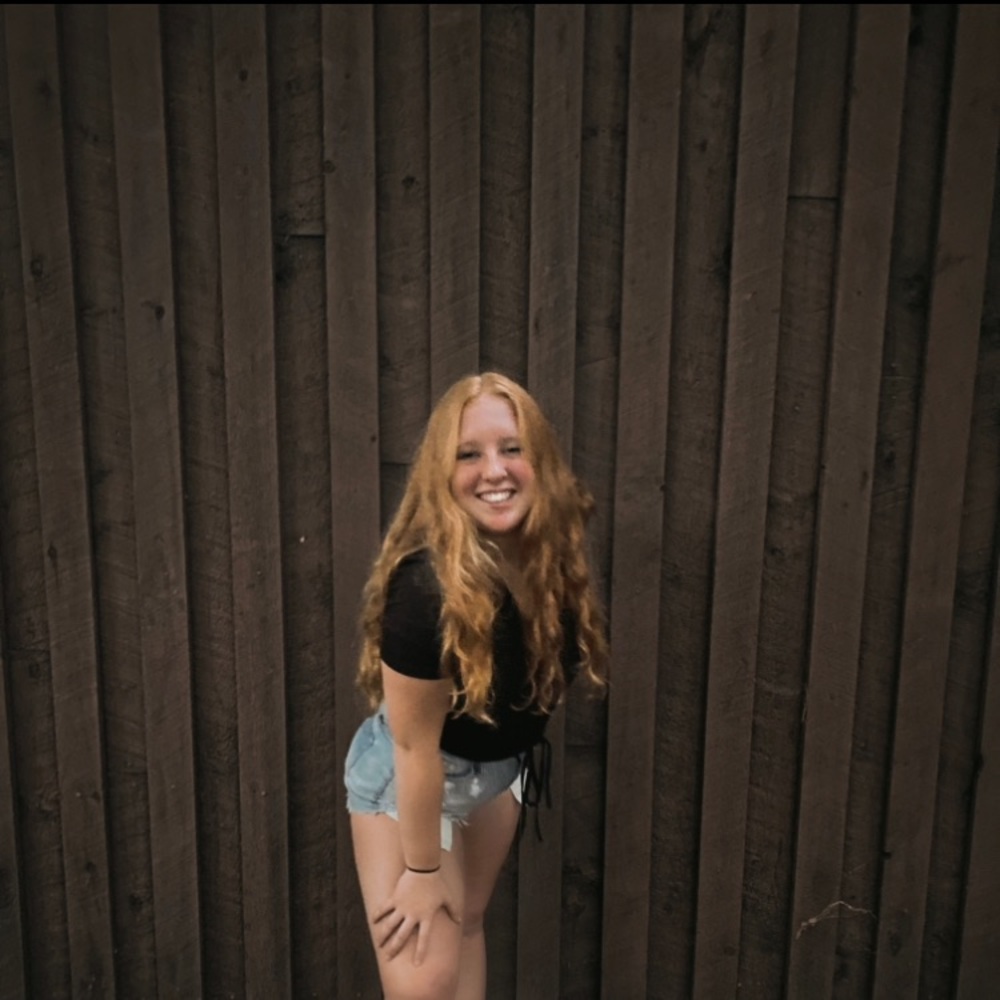 Meet your Posher, Claire